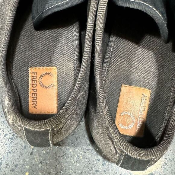 Fred Perry Black/Gray Canvas Retro Sneakers. Size 12. - Picture 8 of 10